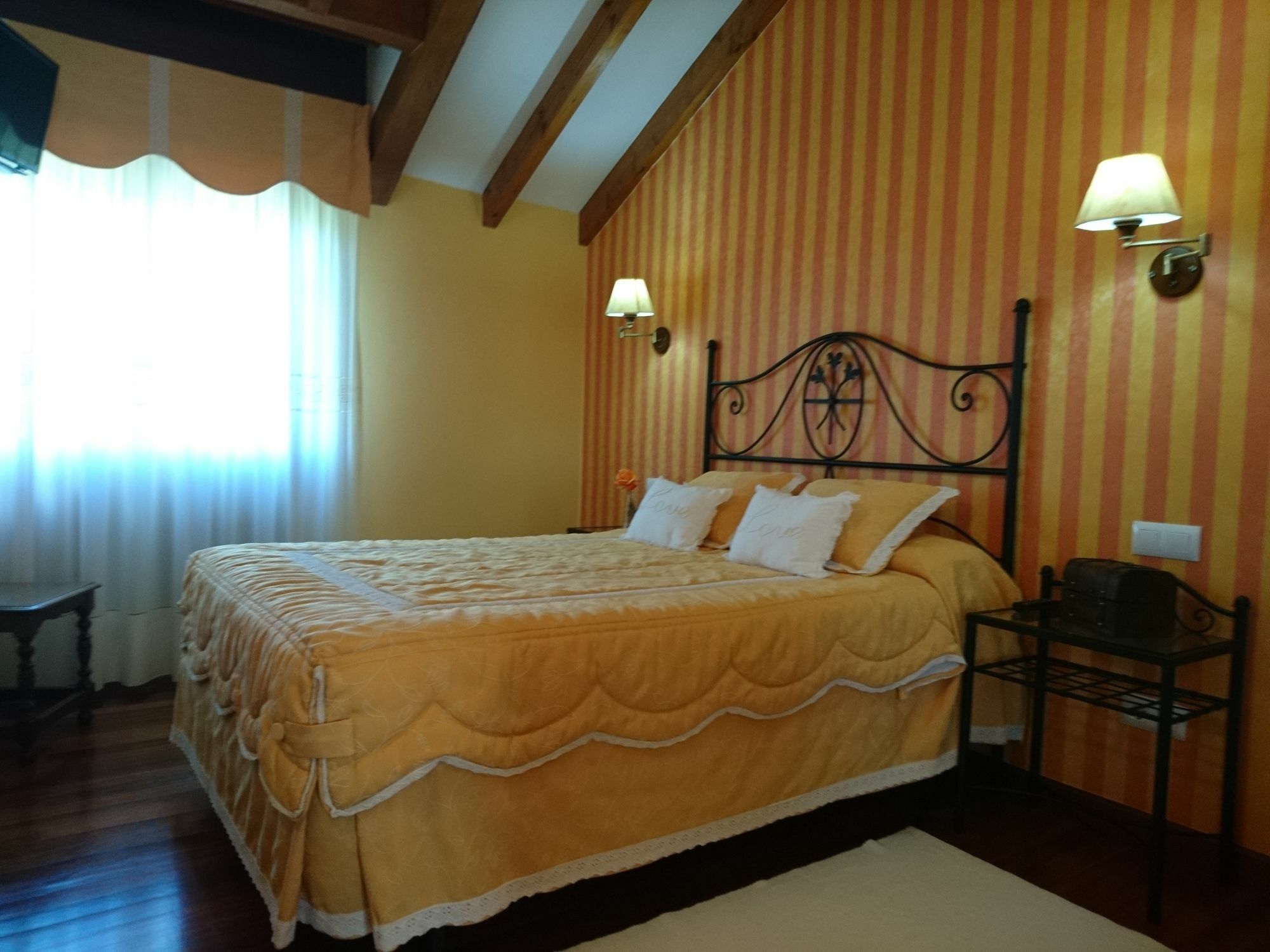 Posada El Jardin Сантильяна-дель-Мар Экстерьер фото